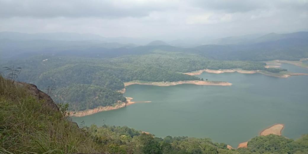 Friends Valley Home Stay Kattappana Esterno foto